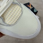Air Jordan 4 Retro Birds of Paradise (Women's) HV0823-101