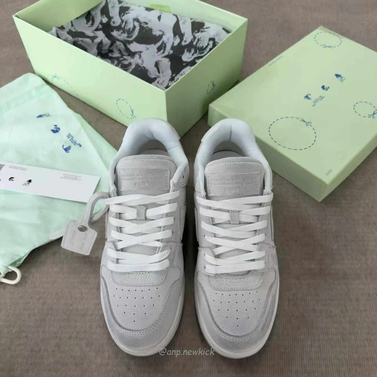 OFF-WHITE Out Of Office OOO Low Tops Vintage Suede Destressed White OMIA189F22LEA0120101