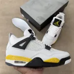 Air Jordan 4 Retro Rare Air Tour Yellow (2026) IO2463-102