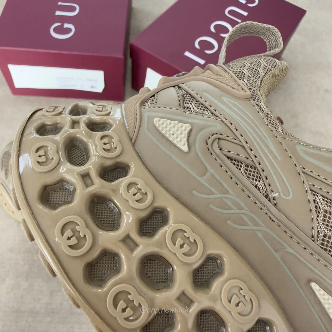 Gucci Cub3d Sneaker Light Grey White Brown Demetra 819709 FAEBE 2847