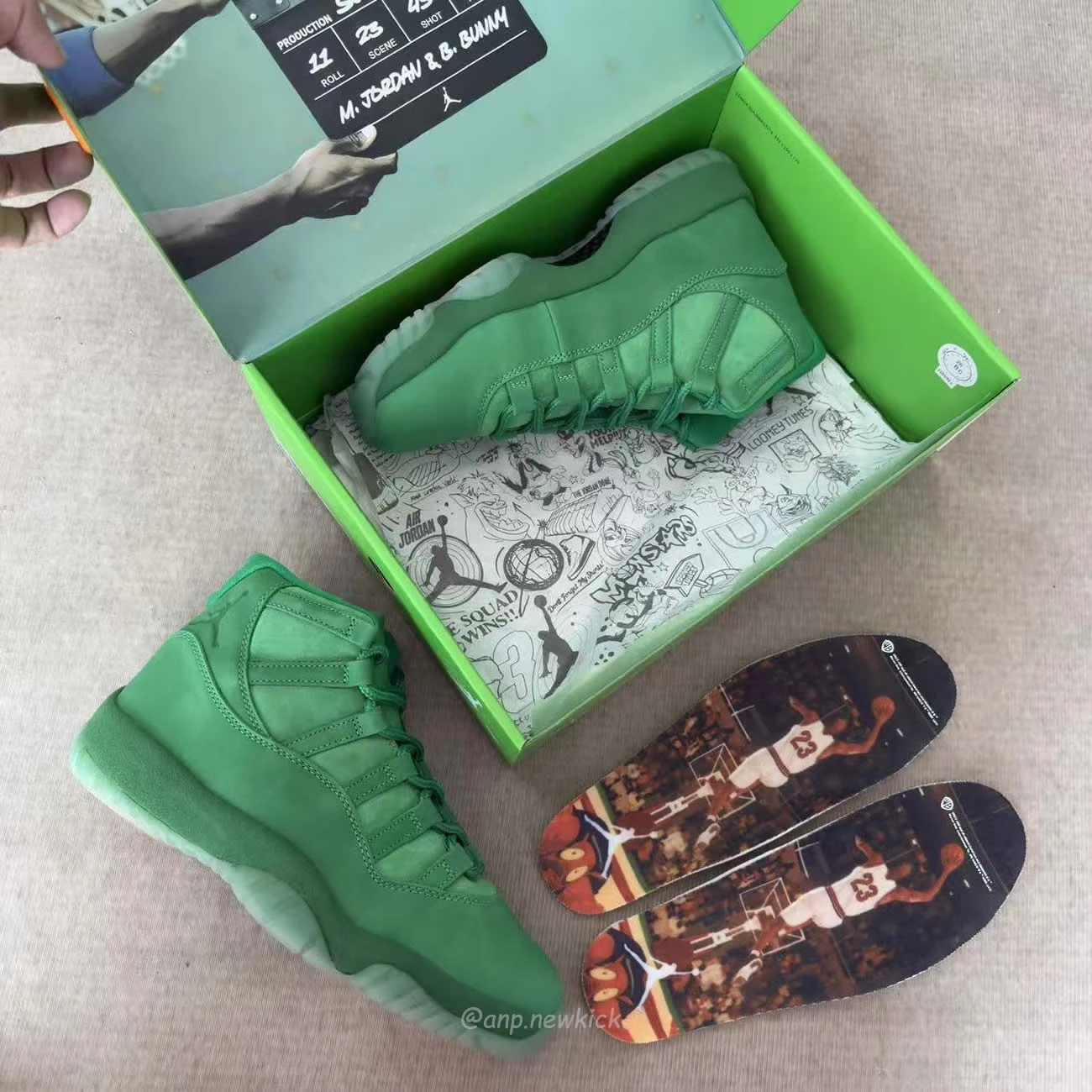 Air Jordan 11 Retro Green Screen Monstars IQ5700-900
