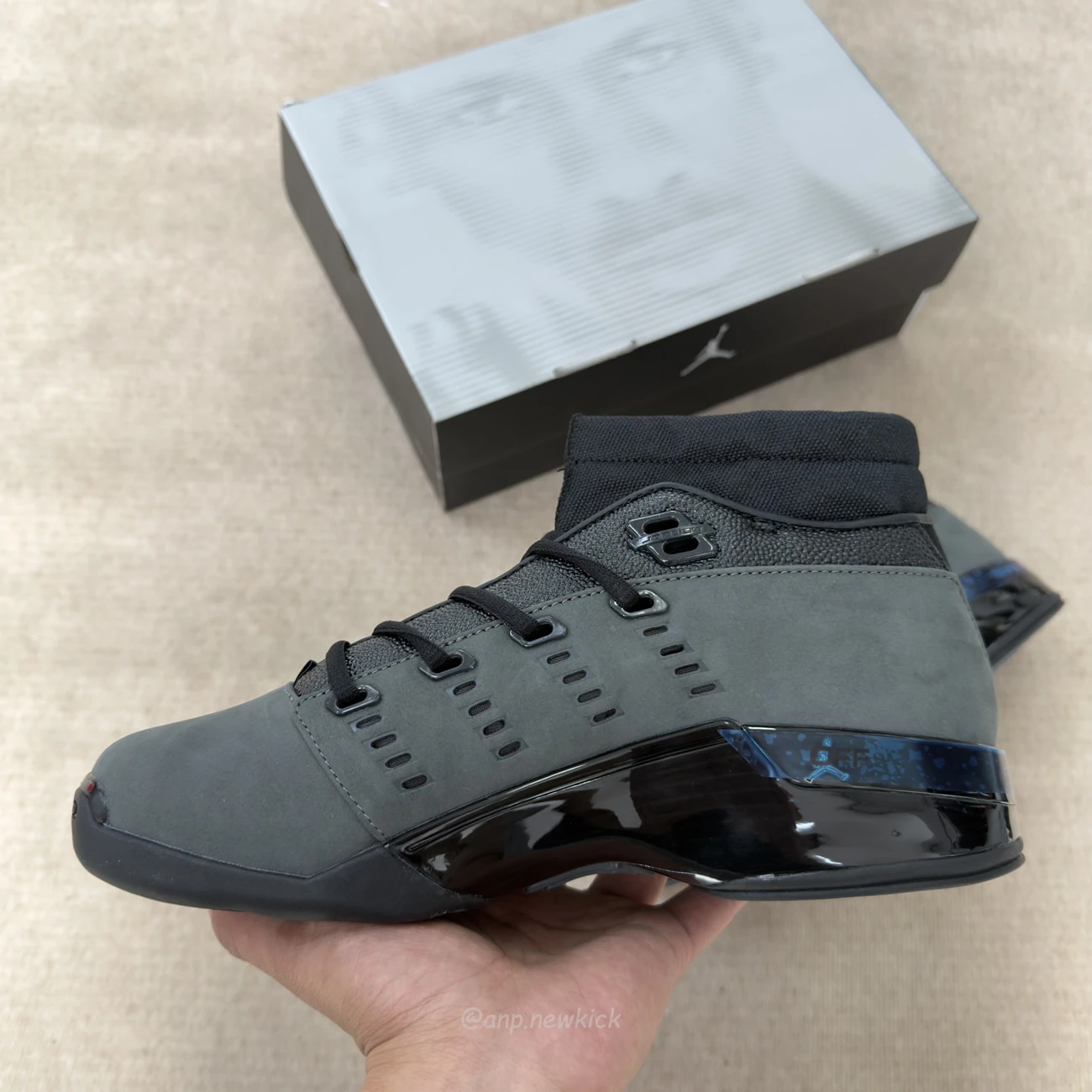 Air Jordan 17 Retro Low Black Pack  IZ2638-001