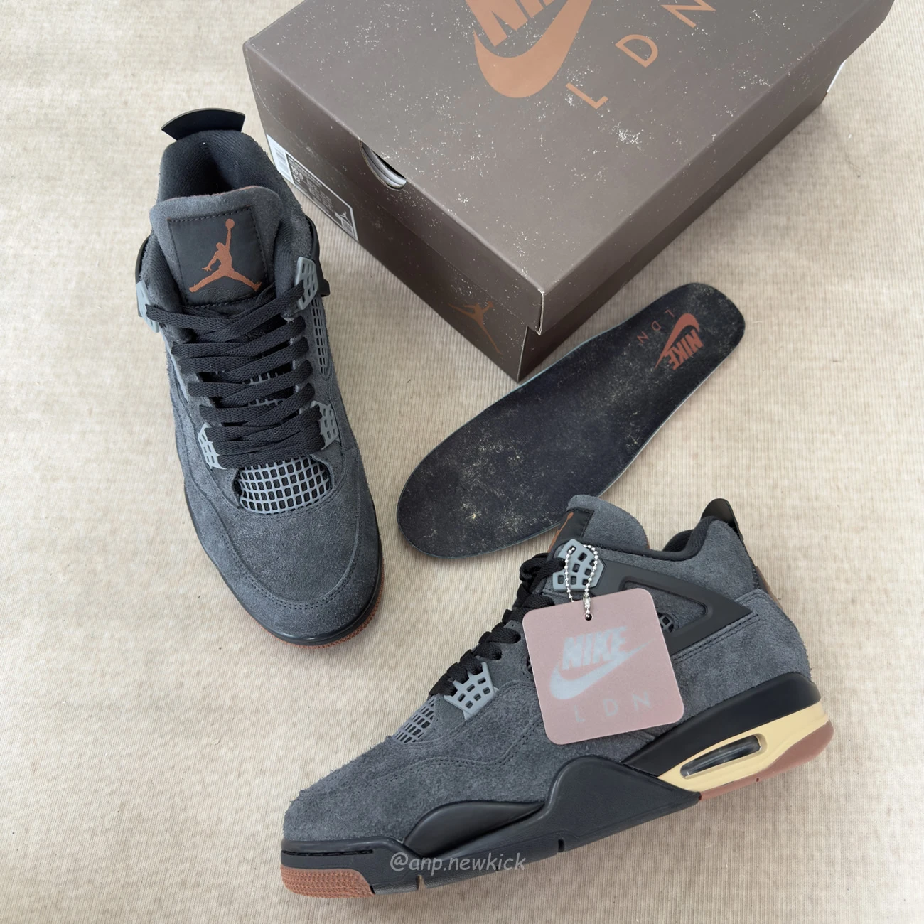 Air Jordan 4 Retro London IV6048-001
