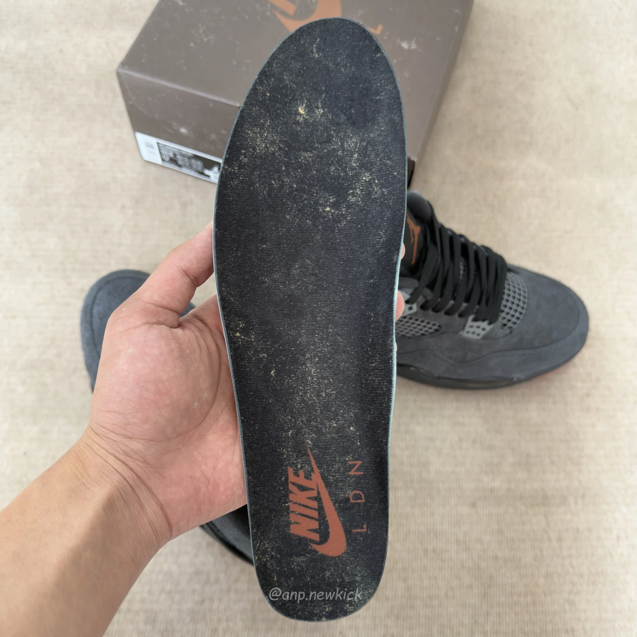 Air Jordan 4 Retro London IV6048-001
