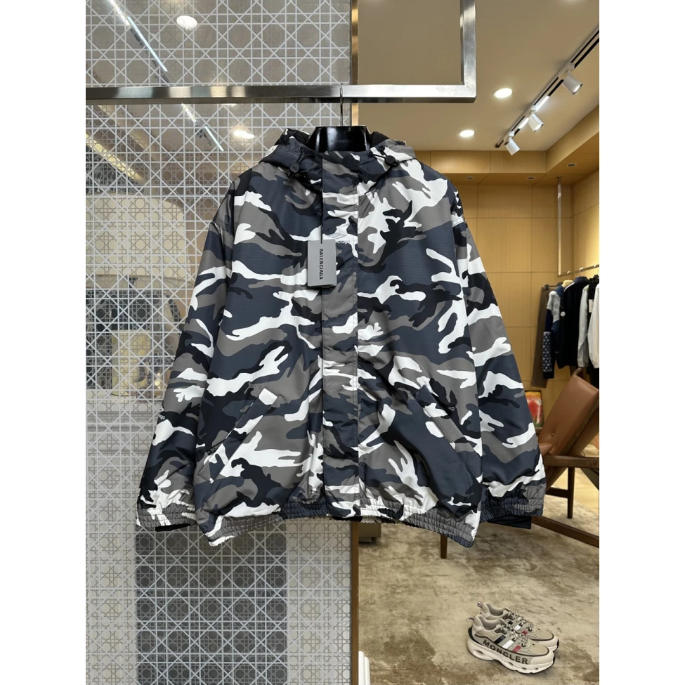 Balenciaga camouflage-print Ski Jacket Grey