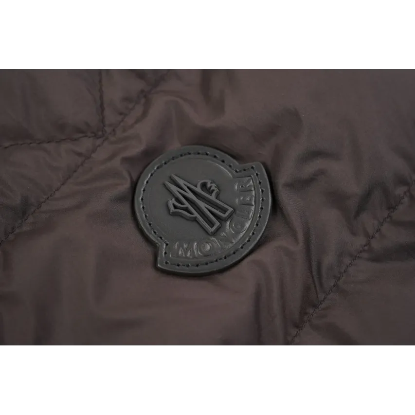 Moncler Lyco Short Logo Quilted Down Jacket - Burgundy