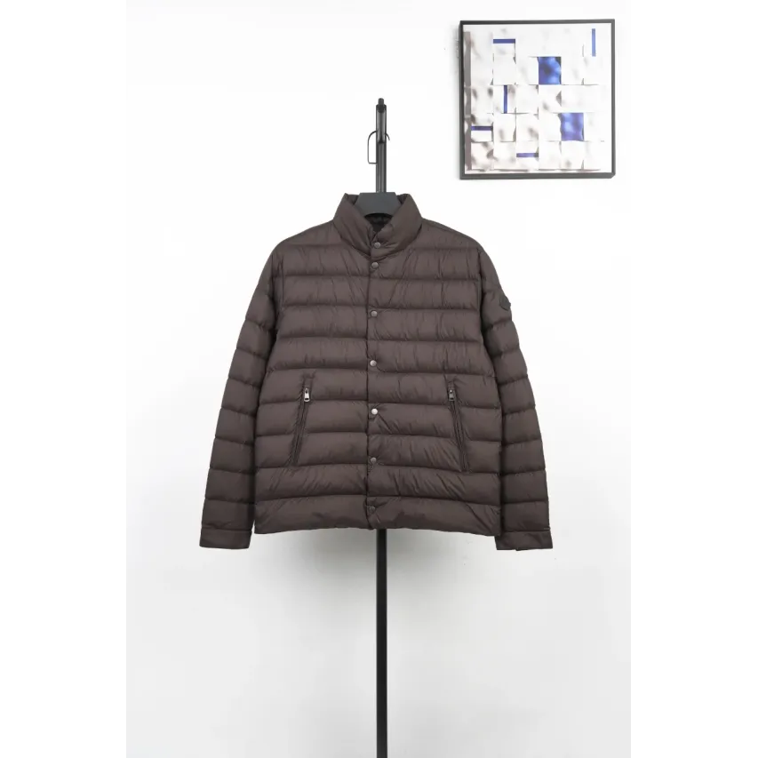 Moncler Lyco Short Logo Quilted Down Jacket - Burgundy