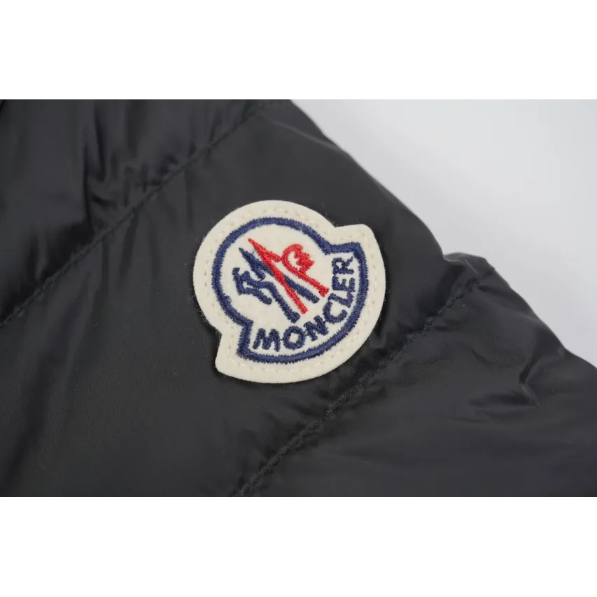 Moncler Lans SS26 Women's Stand-Collar Short Quilted Down Jacket - Black