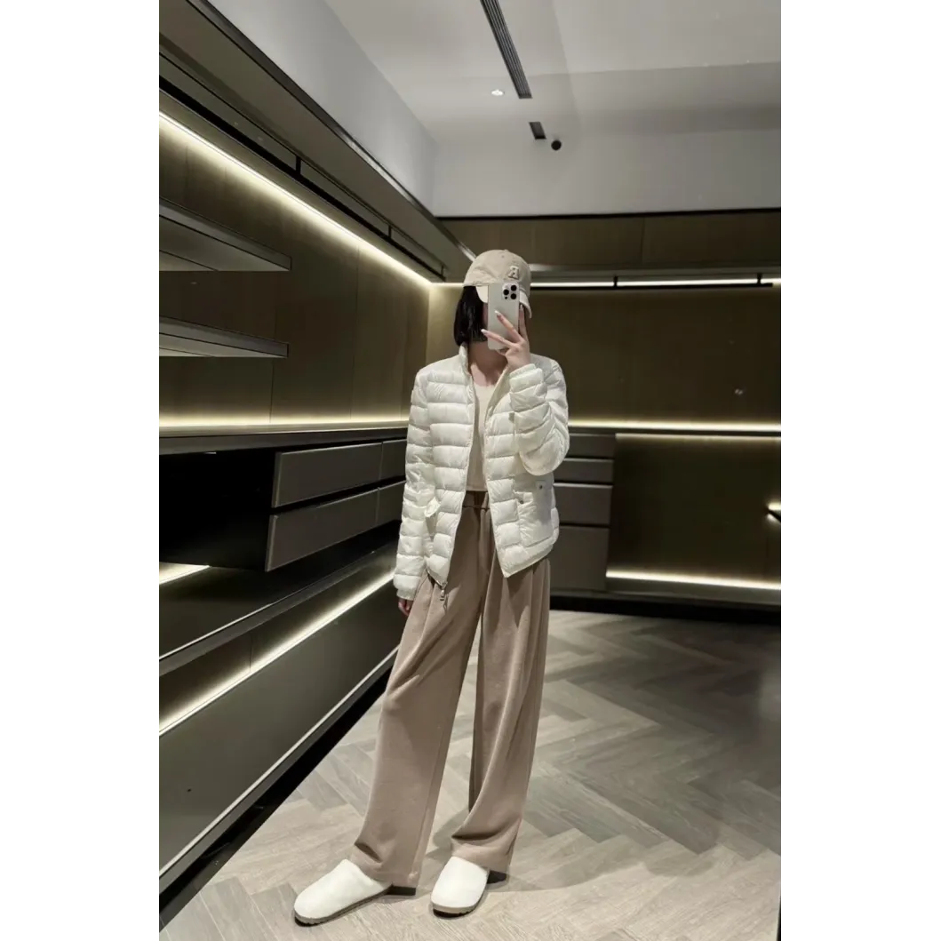 Moncler Lans SS26 Women's Stand-Collar Short Quilted Down Jacket - Ivory