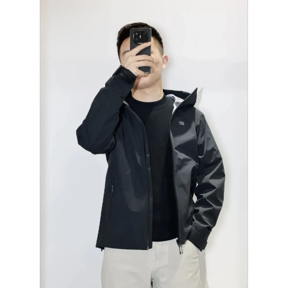 Kolon Men's Fleece-Lined Hooded Softshell Jacket - Black