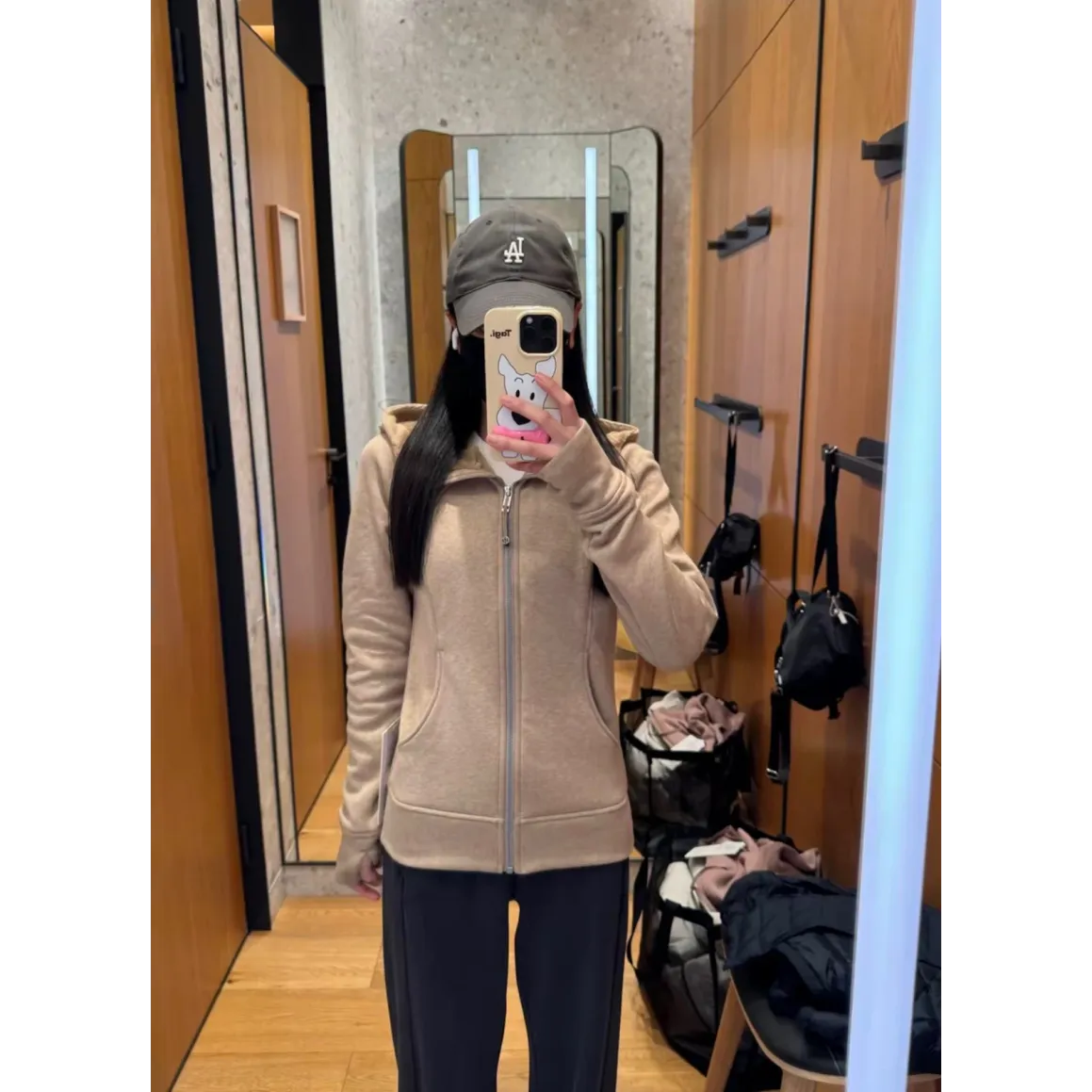 lululemon Scuba Fitted Waffle Sweatshirt - Warm Taupe Grey