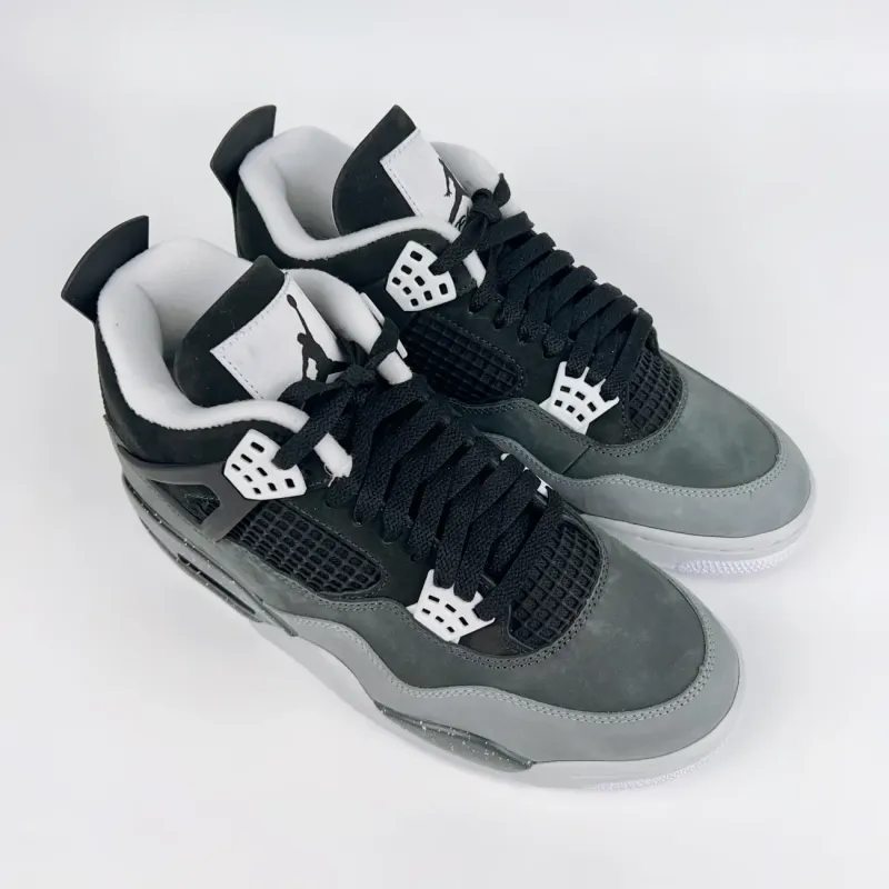 Air Jordan 4 