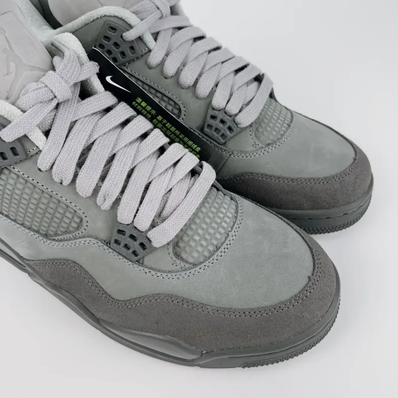 Air Jordan 4 