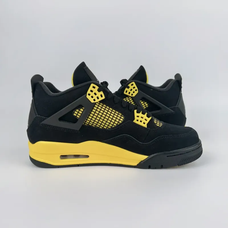 Air Jordan 4 Retro 