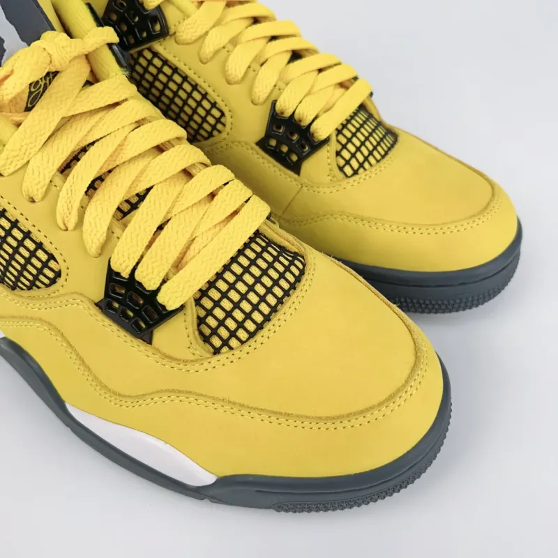 Air Jordan 4 Retro 
