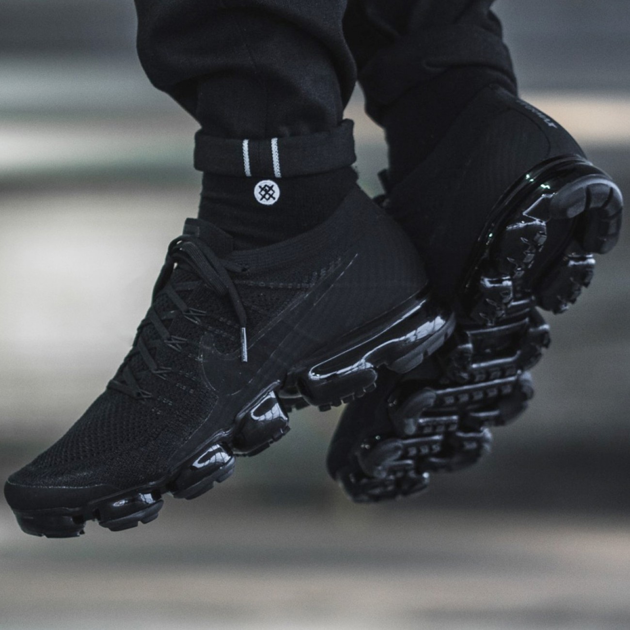 NIKE AIR VAPORMAX FLYKNIT TRIPLE BLACK2.0