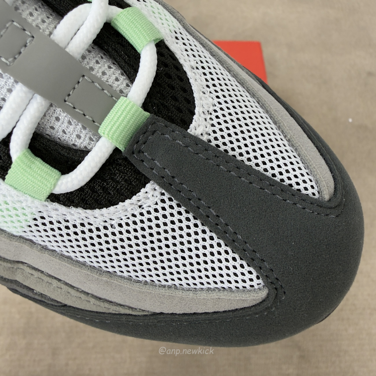 Nike Air Max 95 Og Big Bubble Fresh Mint Womens Hj5996 005 (9) - www.newkick.org Nike Air Max 95 Og Big Bubble Fresh Mint Womens Hj5996 005 (9) - www.newkick.org