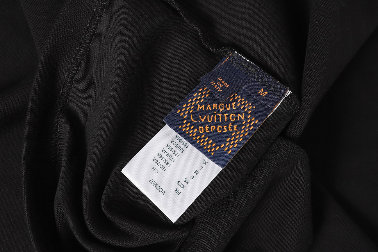 Louis Vuitton Decorative Logo Short Sleeve T Shirt Black 1ajcfi (5) - www.newkick.org Louis Vuitton Decorative Logo Short Sleeve T Shirt Black 1ajcfi (5) - www.newkick.org