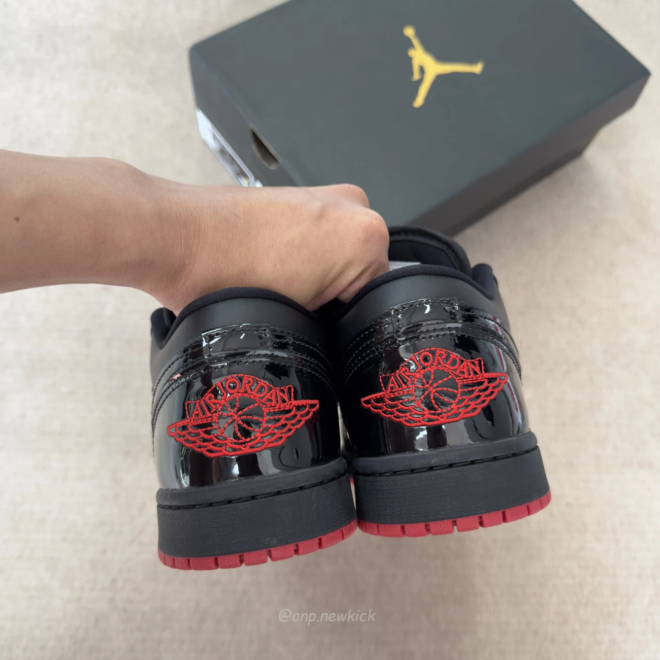 Air Jordan 1 Low Gym Black Red 553558 606 (6) - www.newkick.vip Air Jordan 1 Low Gym Black Red 553558 606 (6) - www.newkick.vip