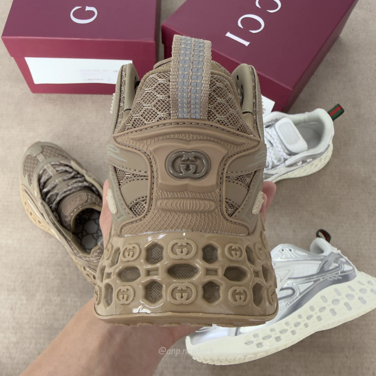 Gucci Cub3d Sneaker Light Grey White Brown Demetra 819709 Faebe 2847 (2) - www.newkick.vip Gucci Cub3d Sneaker Light Grey White Brown Demetra 819709 Faebe 2847 (2) - www.newkick.vip
