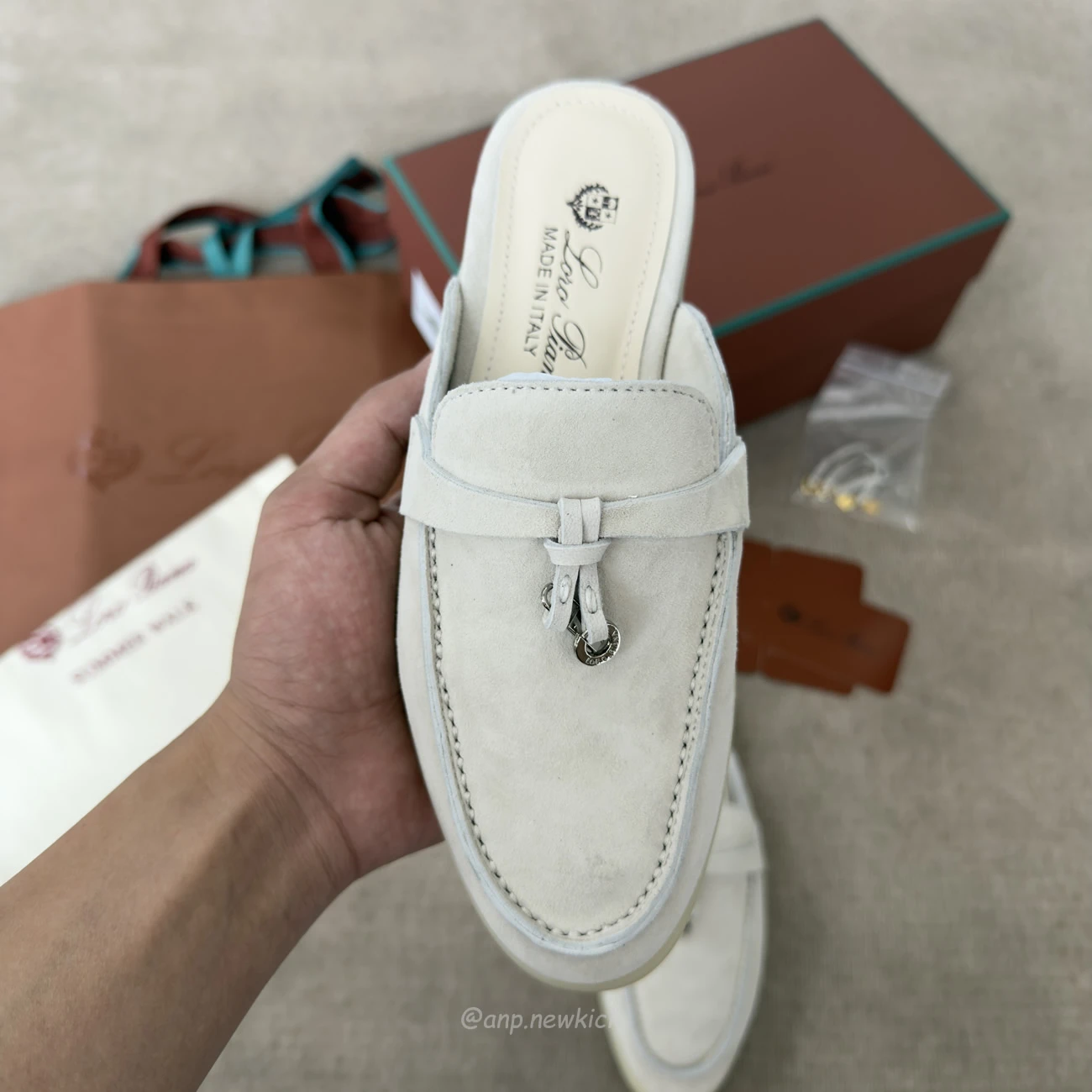 Loro Piana Slip On Almond Toe White (6) - www.newkick.vip Loro Piana Slip On Almond Toe White (6) - www.newkick.vip