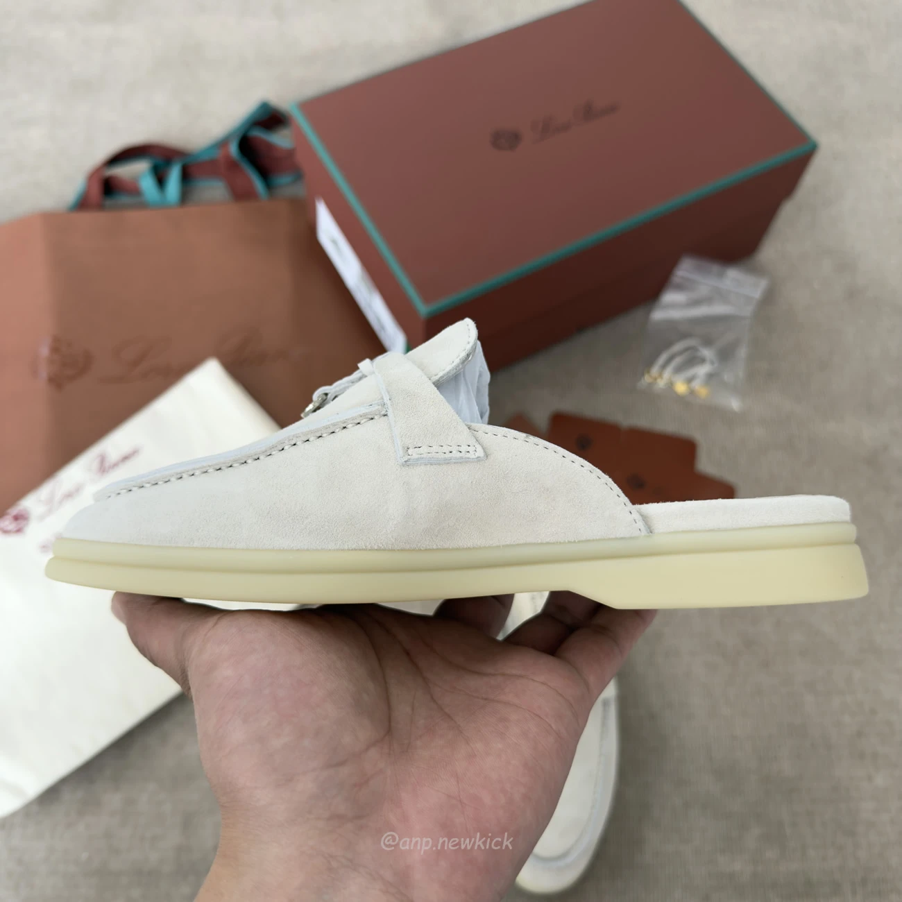 Loro Piana Slip On Almond Toe White (7) - www.newkick.vip Loro Piana Slip On Almond Toe White (7) - www.newkick.vip