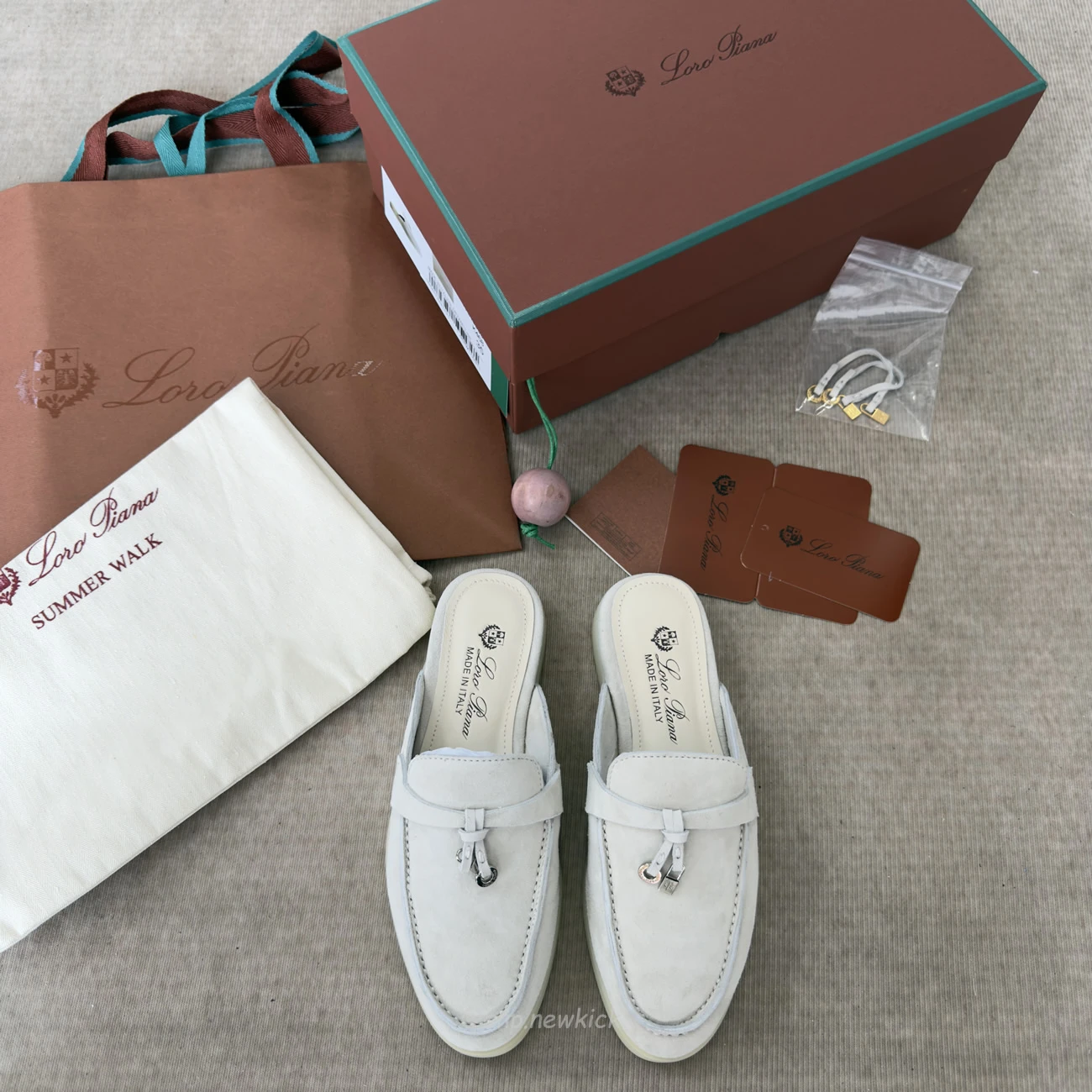 Loro Piana Slip On Almond Toe White (8) - www.newkick.vip Loro Piana Slip On Almond Toe White (8) - www.newkick.vip