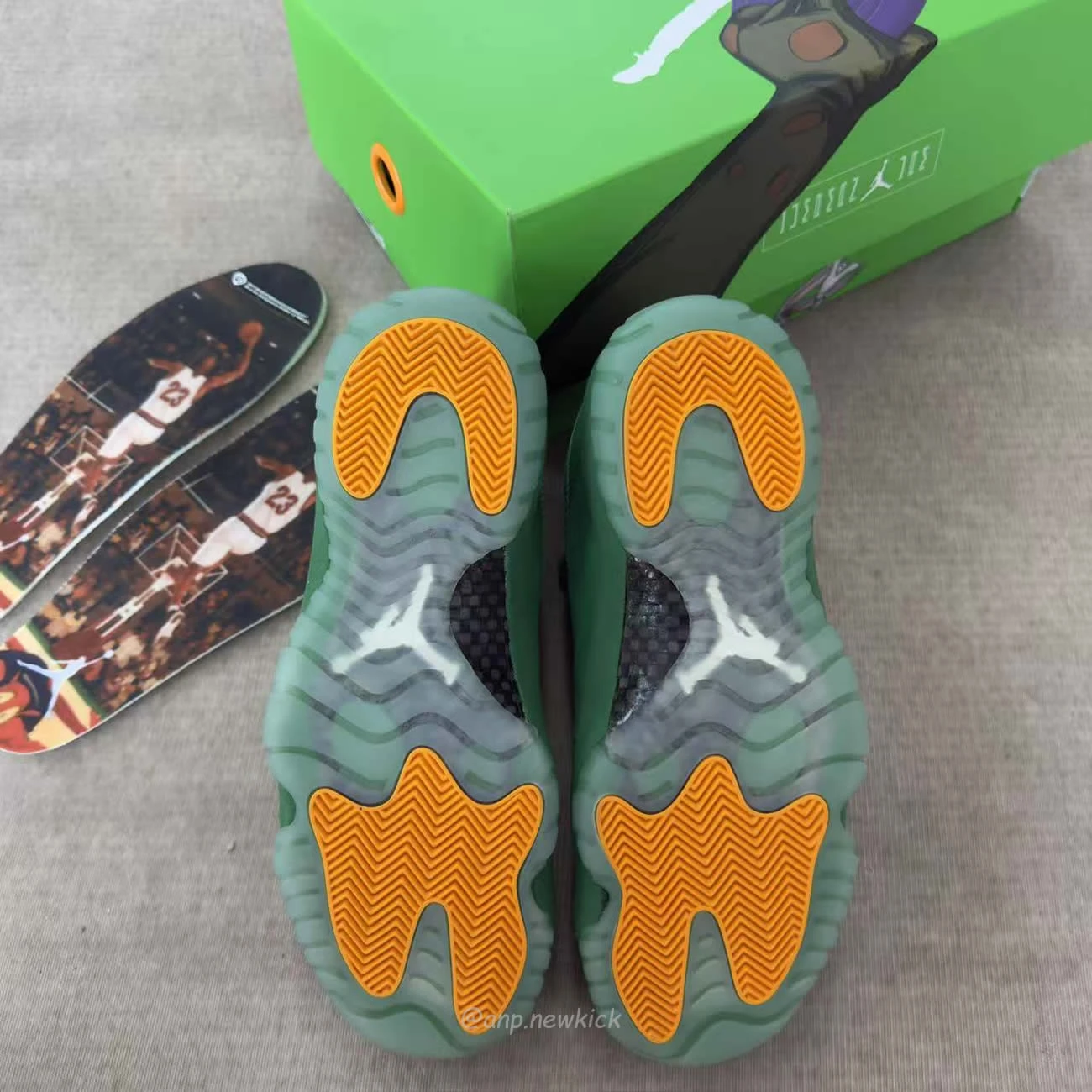 Air Jordan 11 Retro Green Screen Monstars Iq5700 900 (8) - www.newkick.me Air Jordan 11 Retro Green Screen Monstars Iq5700 900 (8) - www.newkick.me