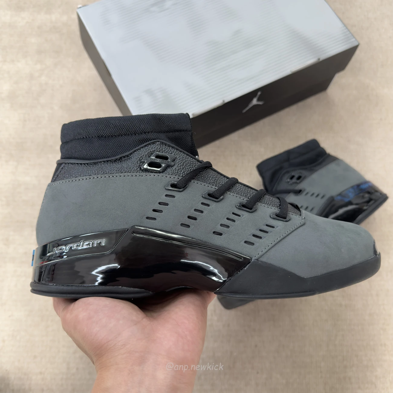 Air Jordan 17 Retro Low Black Pack Iz2638 001 (8) - www.newkick.org
