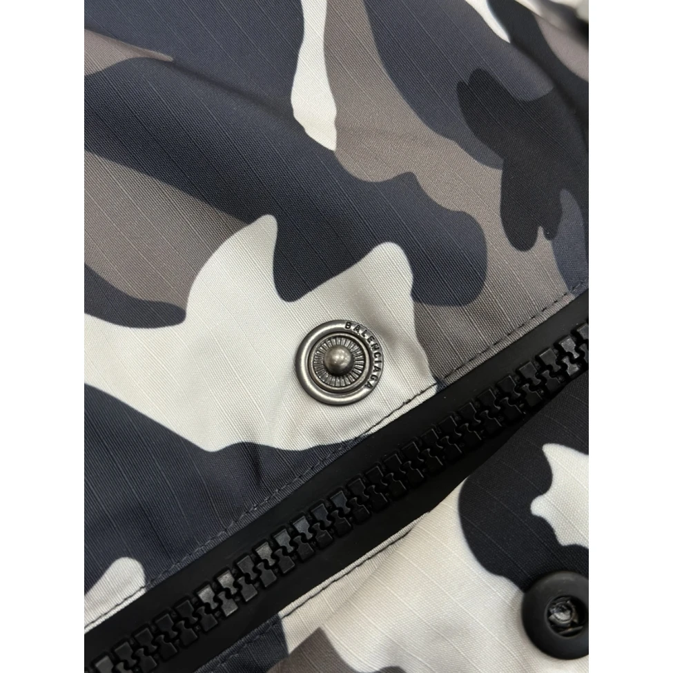 Balenciaga Camouflage Print Ski Jacket Grey (9) - www.newkick.org Balenciaga Camouflage Print Ski Jacket Grey (9) - www.newkick.org