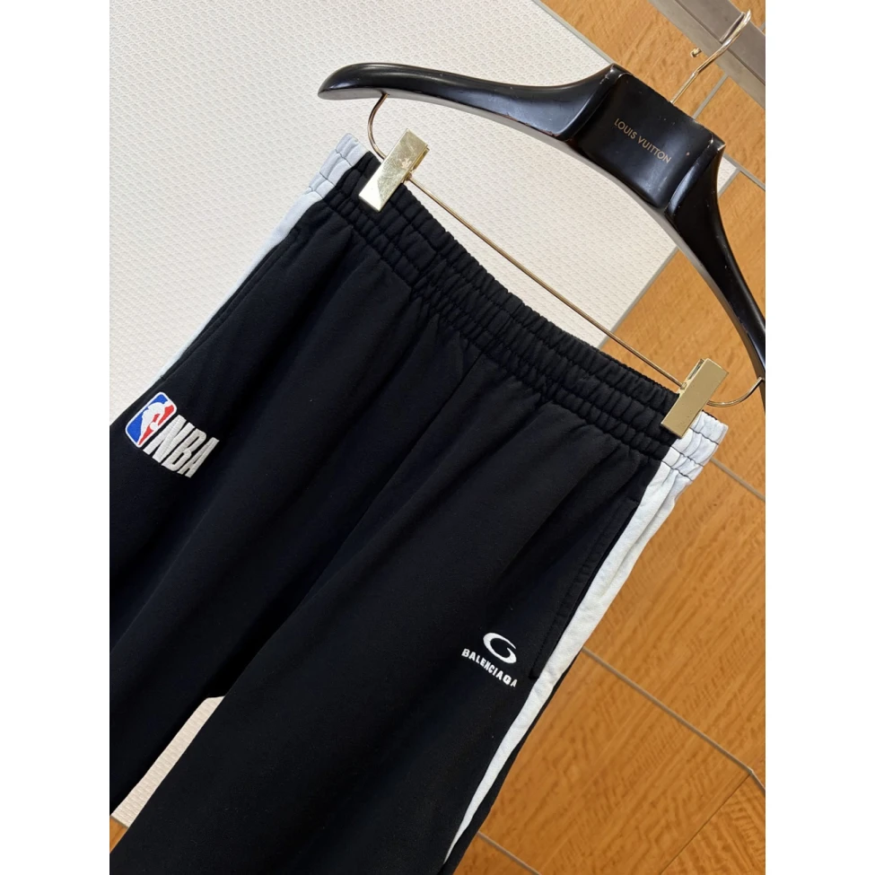 Balenciaga X Nba Collaboration Track Pants Black For Men (4) - www.newkick.org Balenciaga X Nba Collaboration Track Pants Black For Men (4) - www.newkick.org