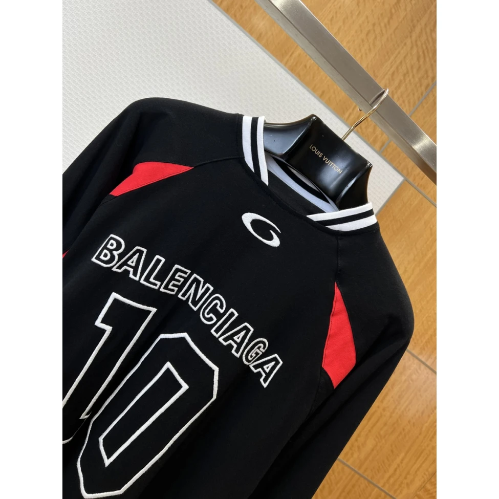Balenciaga X Nba Oversized Long Sleeve T Shirt Black Multicolor (4) - www.newkick.org Balenciaga X Nba Oversized Long Sleeve T Shirt Black Multicolor (4) - www.newkick.org
