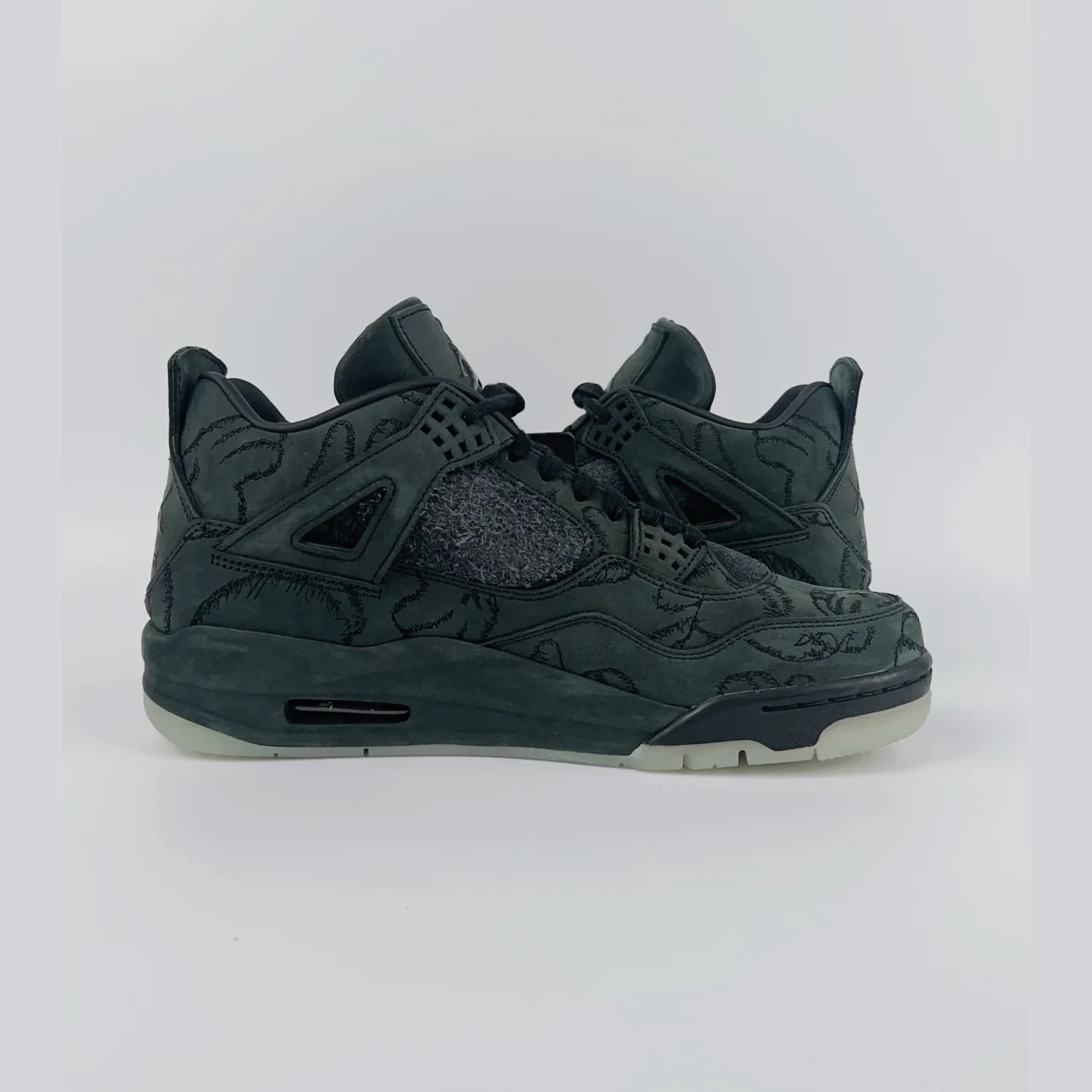 Air Jordan 4 Retro Kaws Black Gx Batch Factory 930155 001 (10) - www.gxsole.com Air Jordan 4 Retro Kaws Black Gx Batch Factory 930155 001 (10) - www.gxsole.com
