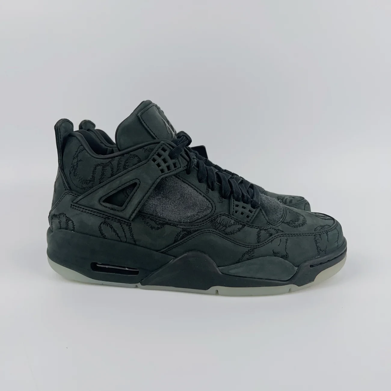 Air Jordan 4 Retro Kaws Black Gx Batch Factory 930155 001 (6) - www.gxsole.com Air Jordan 4 Retro Kaws Black Gx Batch Factory 930155 001 (6) - www.gxsole.com