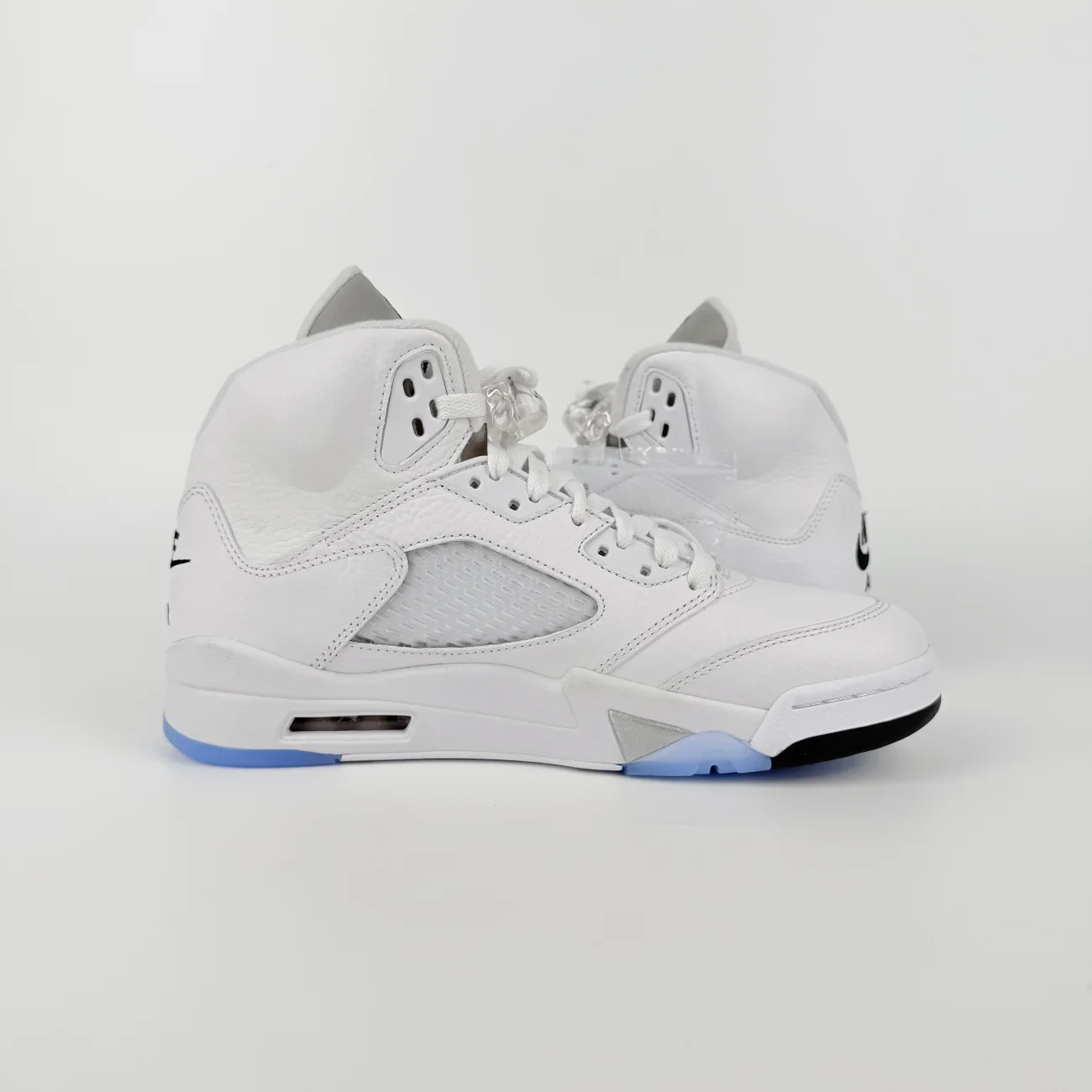 Air Jordan 5 White Metallic 2026 Gx Batch Factory Hq7978 103 (16) - www.gxsole.com Air Jordan 5 White Metallic 2026 Gx Batch Factory Hq7978 103 (16) - www.gxsole.com