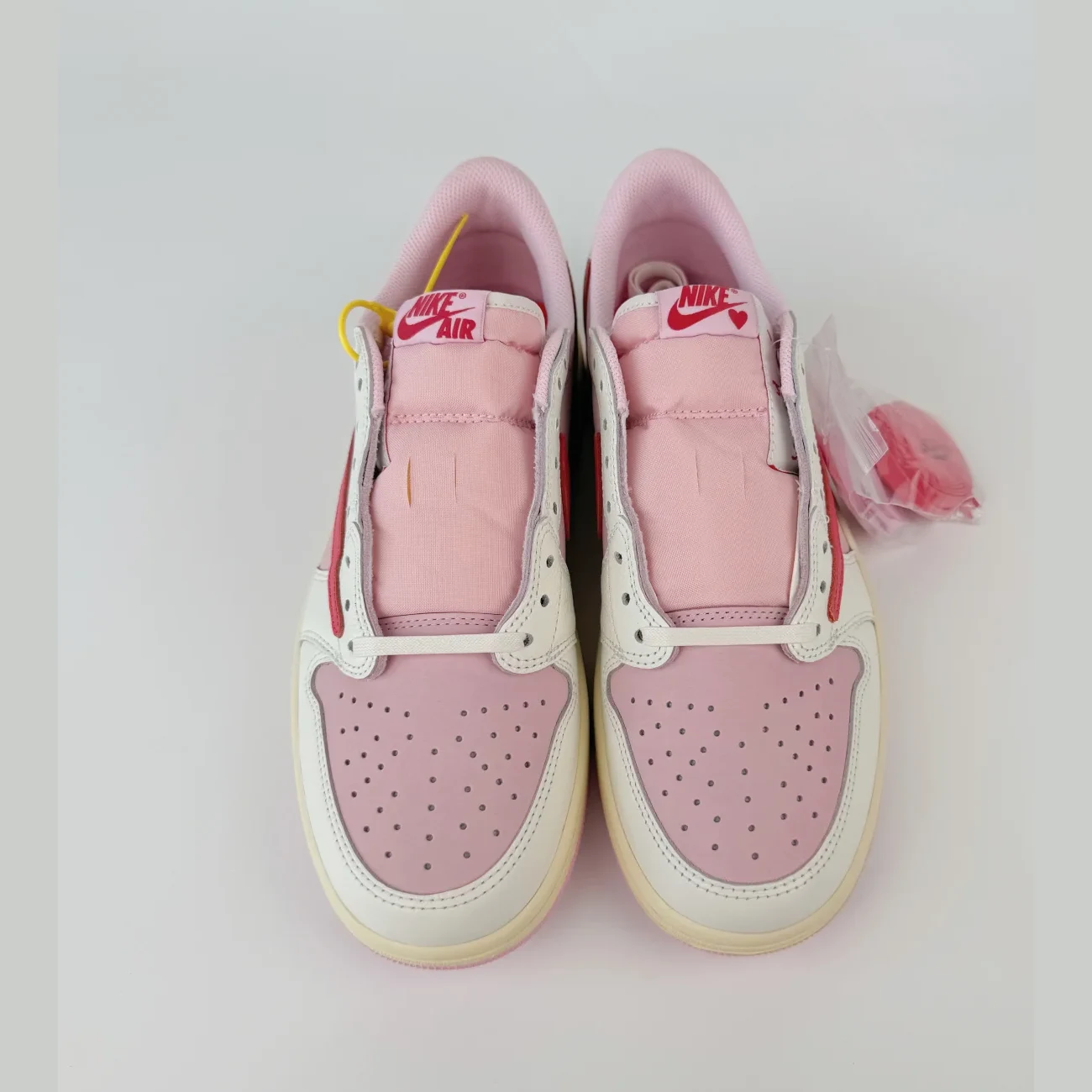 Air Jordan 1 Low Og Travis Scott Tropical Pink Gx Batch Factory Iq7604 101 (14) - www.gxsole.com Air Jordan 1 Low Og Travis Scott Tropical Pink Gx Batch Factory Iq7604 101 (14) - www.gxsole.com