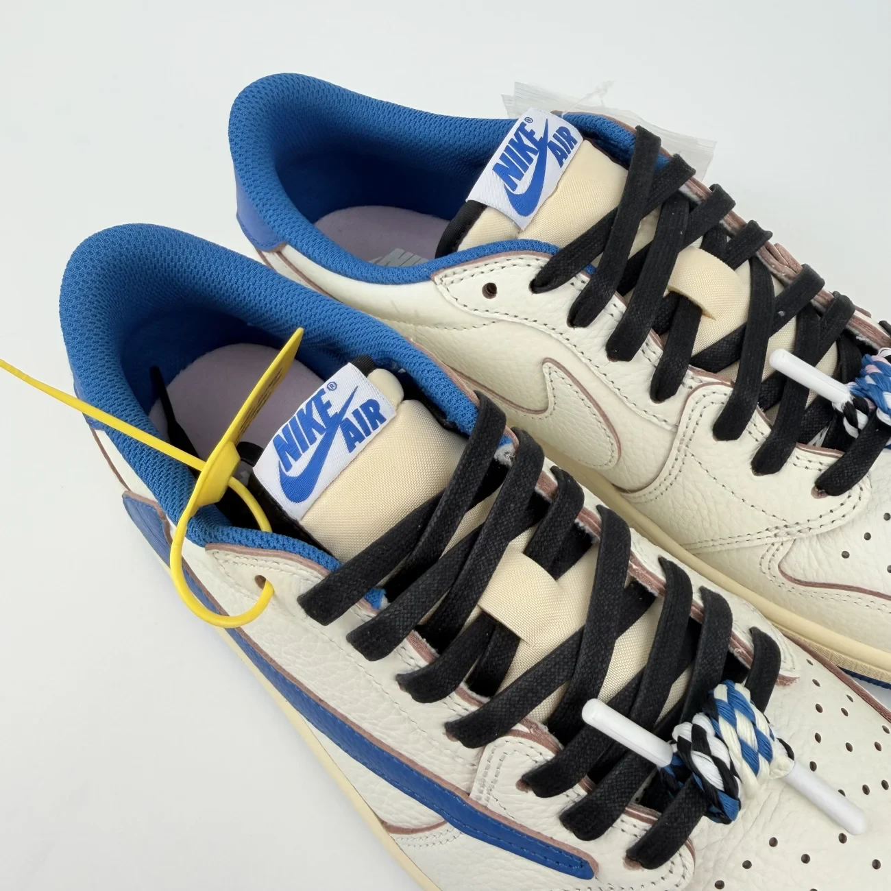 Air Jordan 1 Low Travis Scott Fragment Sail Gx Batch Factory Dm7866 104 (16) - www.gxsole.com Air Jordan 1 Low Travis Scott Fragment Sail Gx Batch Factory Dm7866 104 (16) - www.gxsole.com