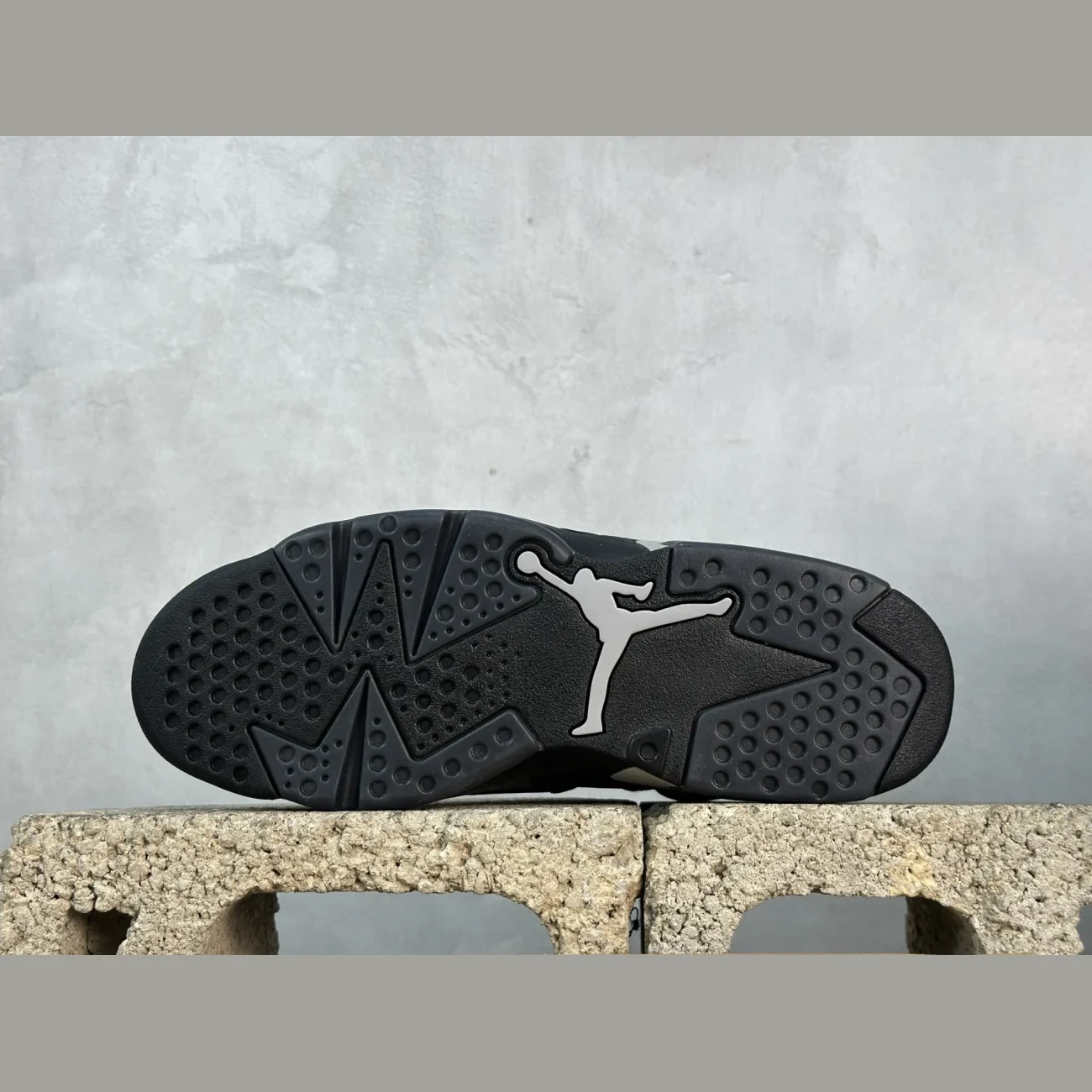 Air Jordan 6 Cap Gown Gx Batch Factory Ir2266 010 (9) - www.gxsole.com Air Jordan 6 Cap Gown Gx Batch Factory Ir2266 010 (9) - www.gxsole.com