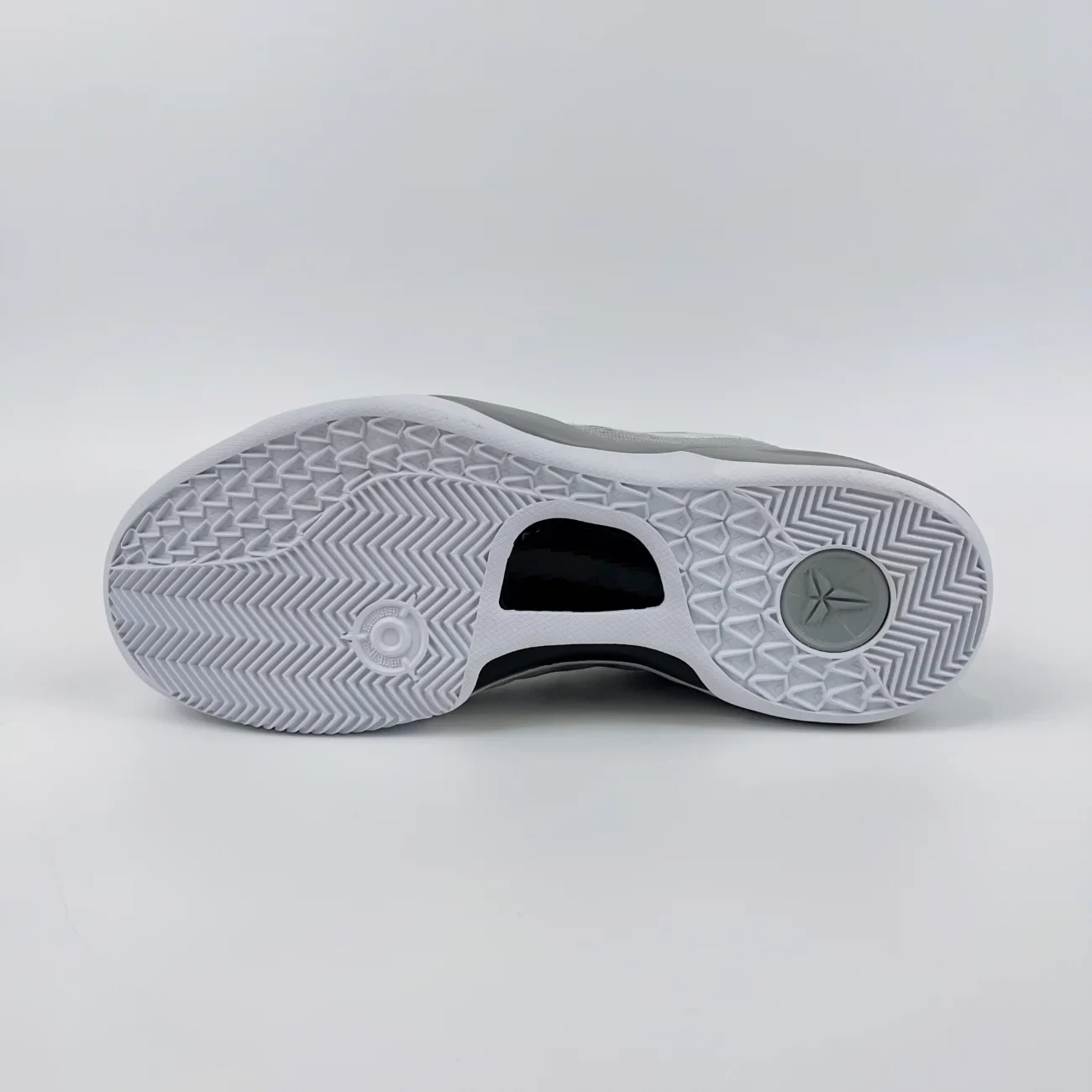 Nike Kobe 8 Protro Wolf Grey Gx Batch Factory Hf9550 002 (9) - www.gxsole.com Nike Kobe 8 Protro Wolf Grey Gx Batch Factory Hf9550 002 (9) - www.gxsole.com