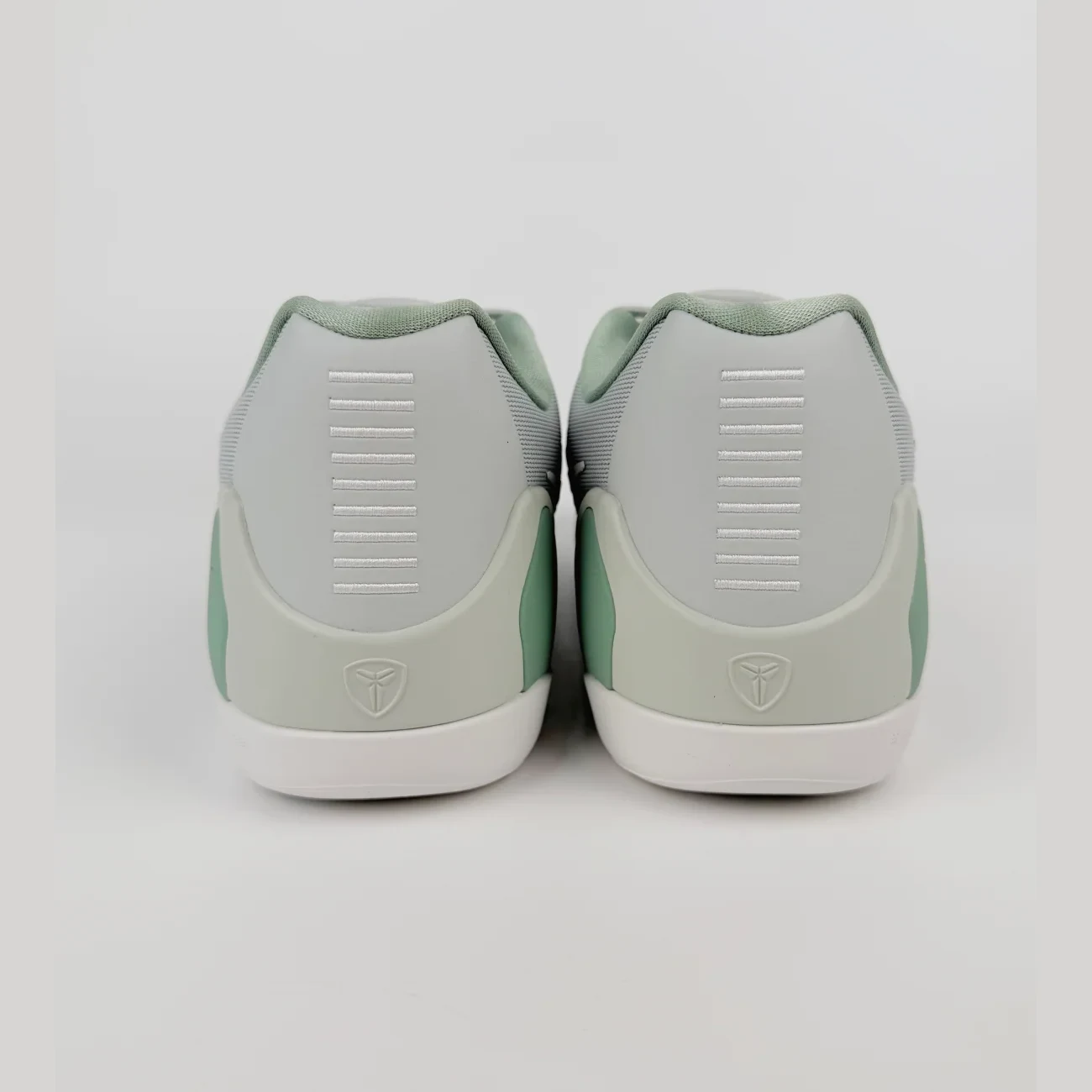 Nike Kobe 9 Em Low Protro Light Silver Steam Gx Batch Factory Ih1401 003 (8) - www.gxsole.com Nike Kobe 9 Em Low Protro Light Silver Steam Gx Batch Factory Ih1401 003 (8) - www.gxsole.com