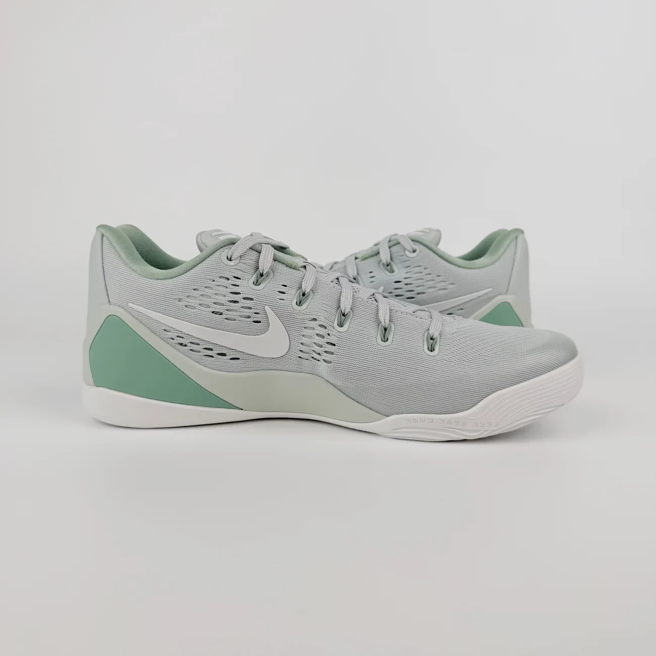 Nike Kobe 9 Em Low Protro Light Silver Steam Gx Batch Factory Ih1401 003 (9) - www.gxsole.com Nike Kobe 9 Em Low Protro Light Silver Steam Gx Batch Factory Ih1401 003 (9) - www.gxsole.com