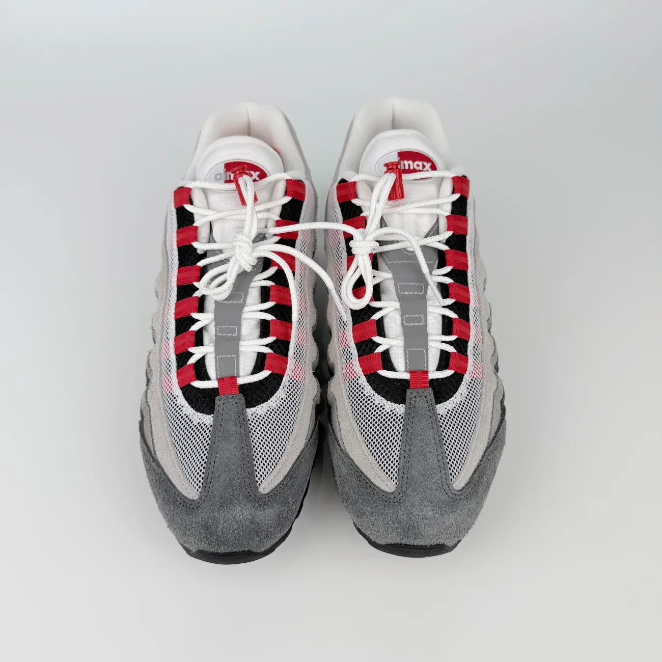 Undefeated X Nike Air Max 95 Bright Crimson Gx Batch Factory Ib4523 003 (3) - www.gxsole.com Undefeated X Nike Air Max 95 Bright Crimson Gx Batch Factory Ib4523 003 (3) - www.gxsole.com