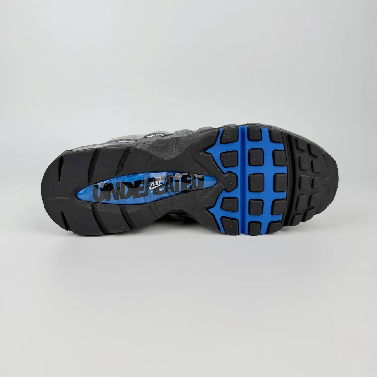 Undefeated X Nike Air Max 95 Concord Gx Batch Factory Ib4523 001 (7) - www.gxsole.com Undefeated X Nike Air Max 95 Concord Gx Batch Factory Ib4523 001 (7) - www.gxsole.com