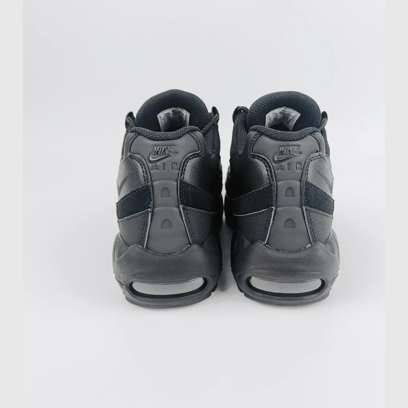 Nike Air Max 95 Essential Triple Black Gx Batch Factory Ci3705 001 (11) - www.gxsole.com Nike Air Max 95 Essential Triple Black Gx Batch Factory Ci3705 001 (11) - www.gxsole.com