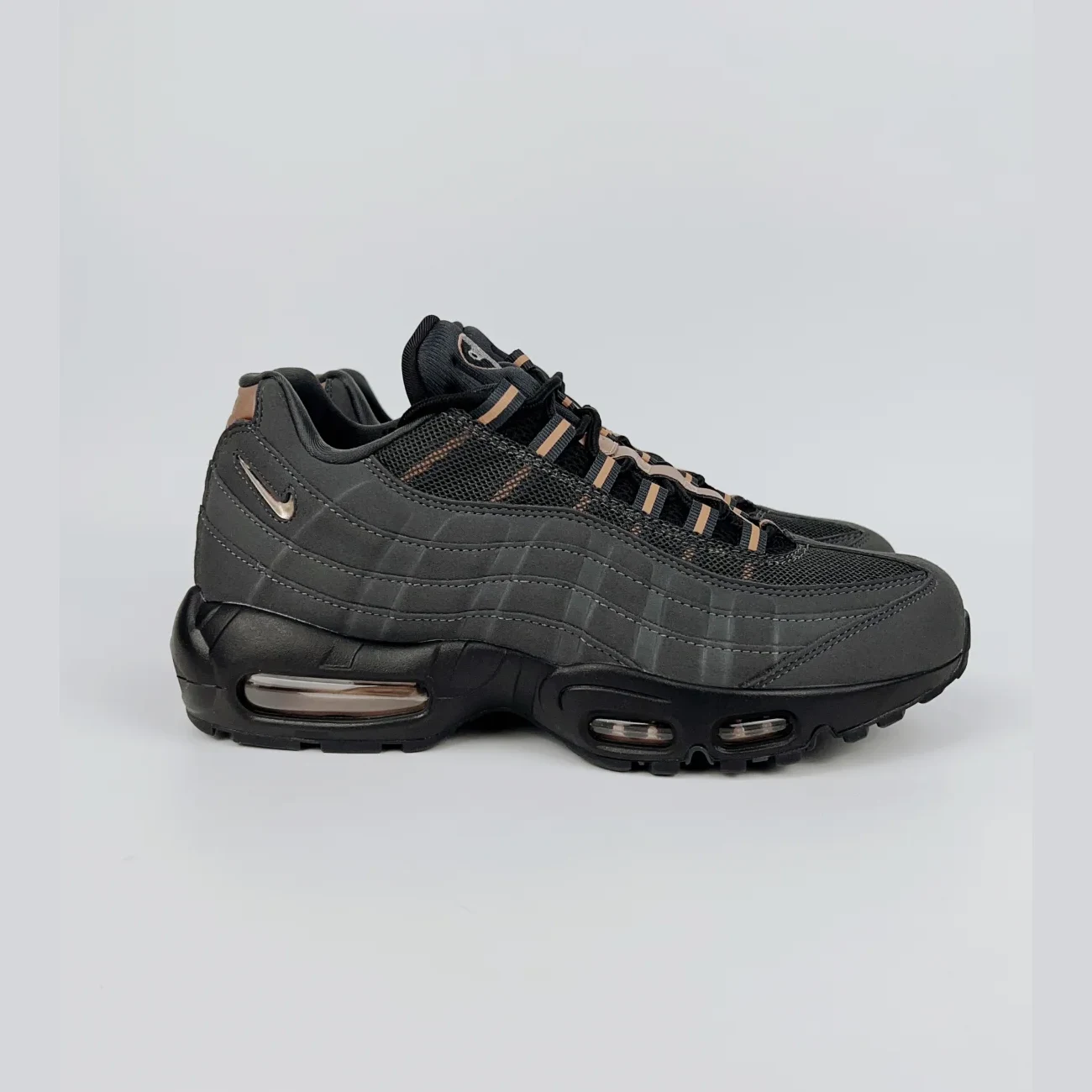 Central Cee X Nike Air Max 95 Live Yours Gx Batch Factory Hq6457 001 (2) - www.gxsole.com Central Cee X Nike Air Max 95 Live Yours Gx Batch Factory Hq6457 001 (2) - www.gxsole.com