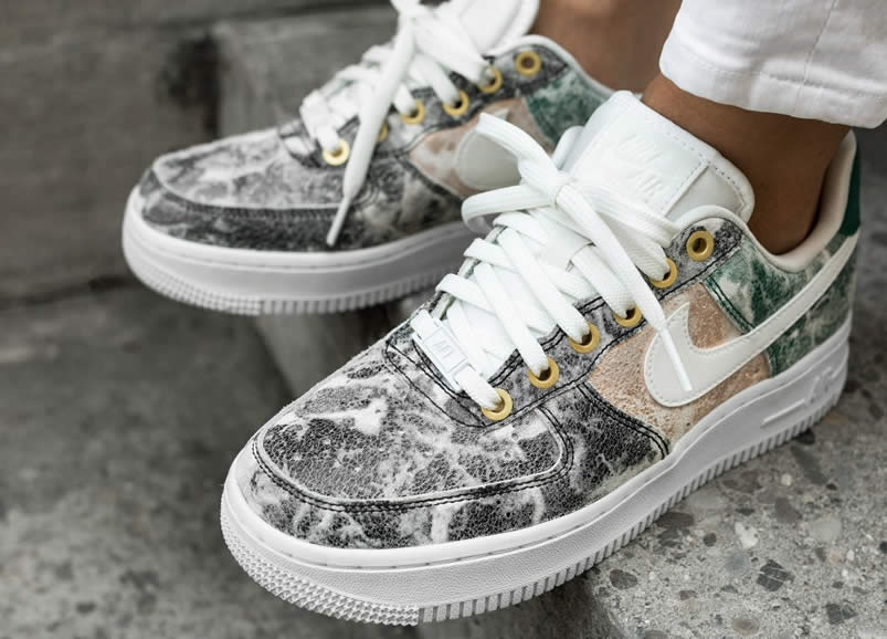 Womens Nike Air Force 1 Low 07 Lxx White Oil Grey On Feet Shoes Ao1017 100 (2) - www.newkick.org Womens Nike Air Force 1 Low 07 Lxx White Oil Grey On Feet Shoes Ao1017 100 (2) - www.newkick.org