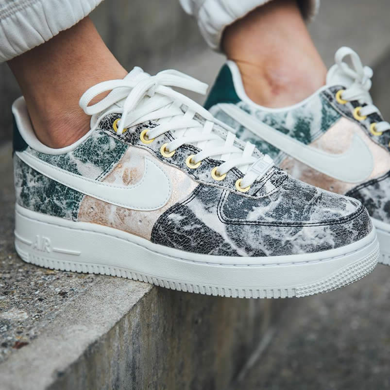 Womens Nike Air Force 1 Low 07 Lxx White Oil Grey On Feet Shoes Ao1017 100 (3) - www.newkick.org Womens Nike Air Force 1 Low 07 Lxx White Oil Grey On Feet Shoes Ao1017 100 (3) - www.newkick.org
