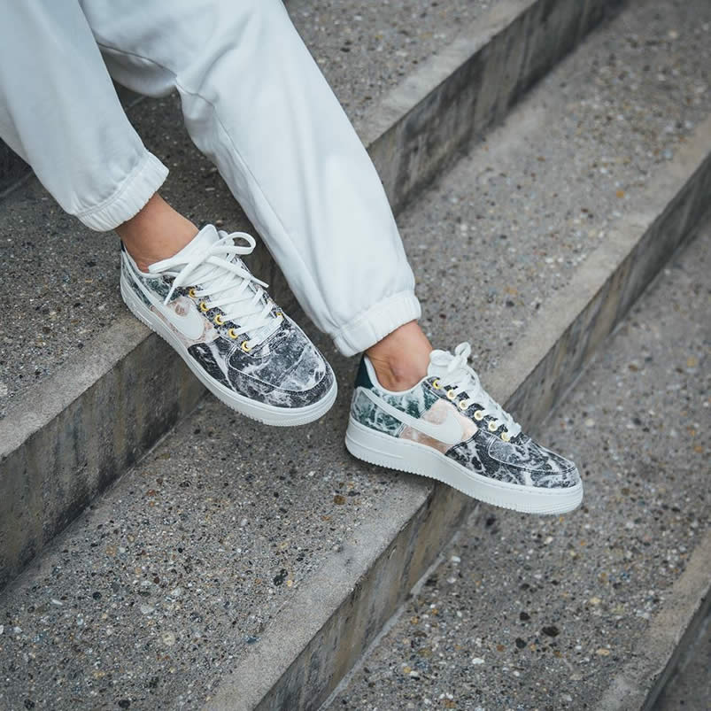 Womens Nike Air Force 1 Low 07 Lxx White Oil Grey On Feet Shoes Ao1017 100 (4) - www.newkick.org Womens Nike Air Force 1 Low 07 Lxx White Oil Grey On Feet Shoes Ao1017 100 (4) - www.newkick.org