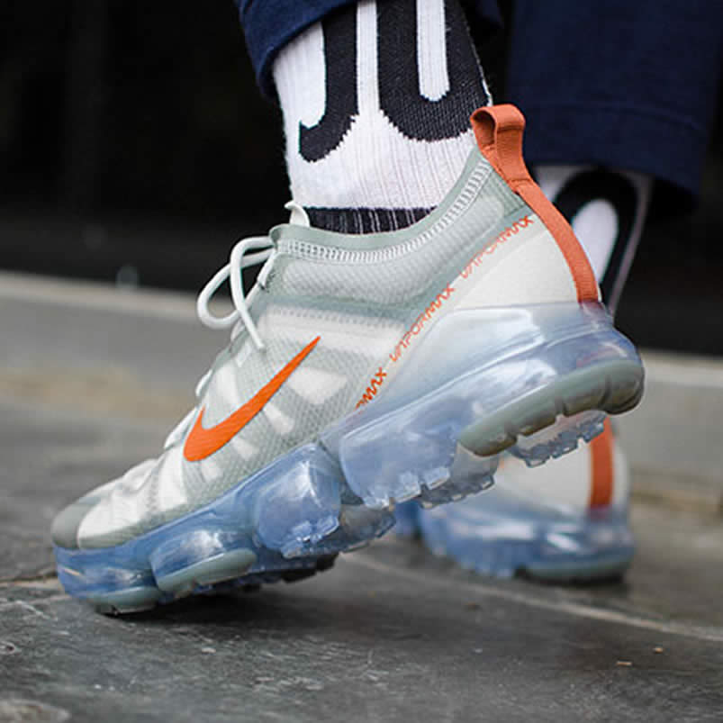 Latest Nike Vapormax 2019 Olive Light Vintage Lichen Orange Ar6631 300 On Feet (2) - www.newkick.org Latest Nike Vapormax 2019 Olive Light Vintage Lichen Orange Ar6631 300 On Feet (2) - www.newkick.org